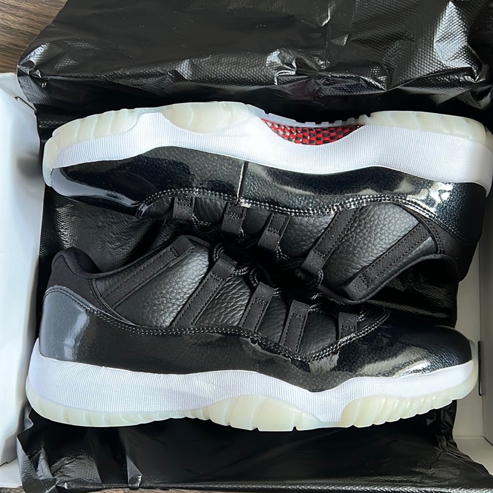 Air Jordan 11 Low